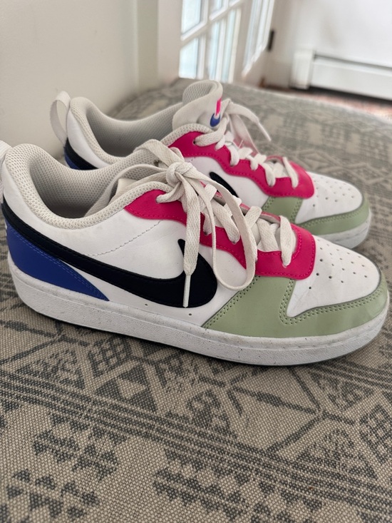 Nike Other - Youth 5.5 White & Pink Nike Air Force Shoes